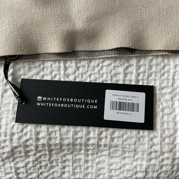 White Fox Boutique Forever Young Crop - Picture 6 of 6